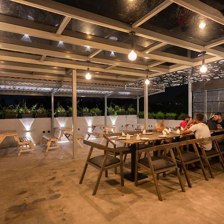Gentz Residency & Restaurant Otel Kolombo Dış mekan fotoğraf