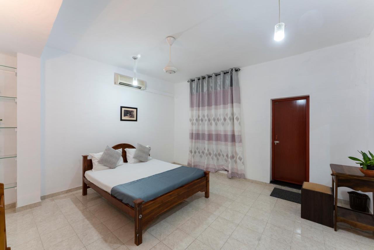 Gentz Residency & Restaurant Otel Kolombo Dış mekan fotoğraf