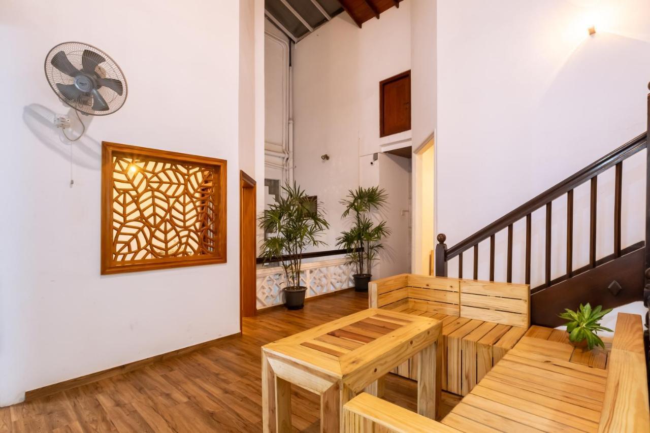 Gentz Residency & Restaurant Otel Kolombo Dış mekan fotoğraf