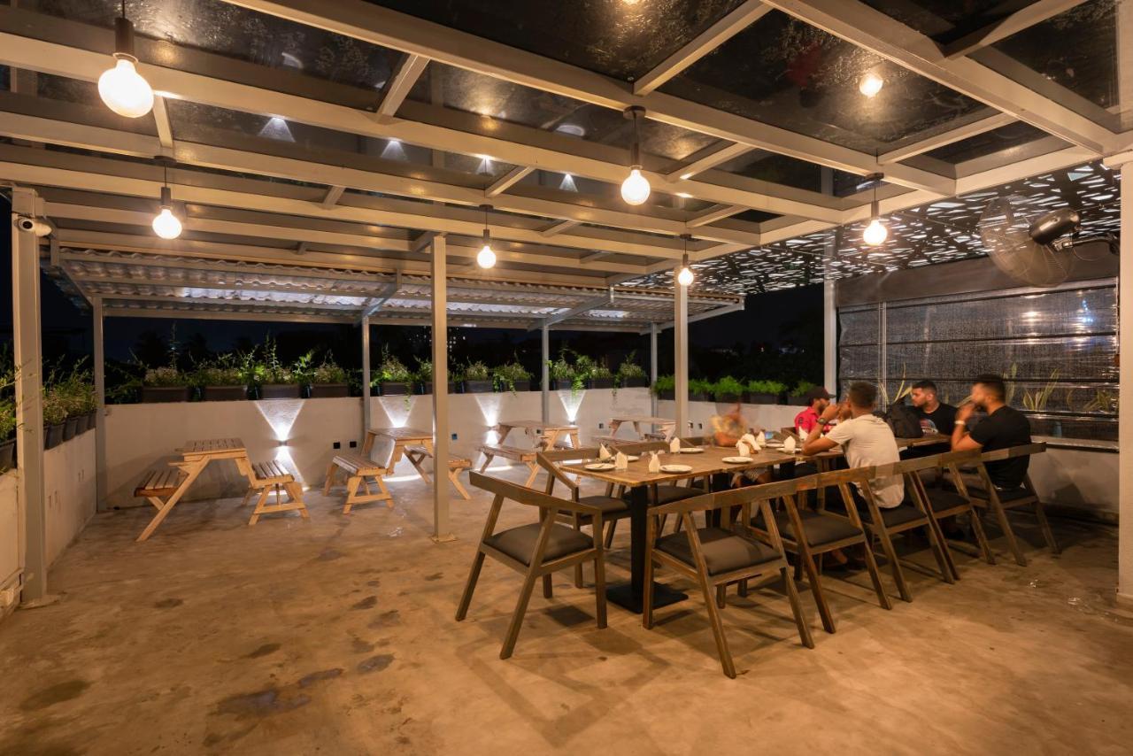 Gentz Residency & Restaurant Otel Kolombo Dış mekan fotoğraf