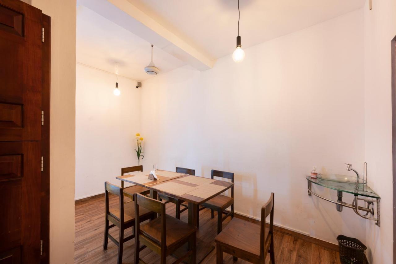 Gentz Residency & Restaurant Otel Kolombo Dış mekan fotoğraf